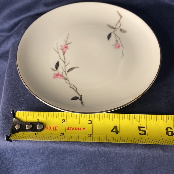 Vintage Cherry Blossom Fine 1067 ~ 4 Pieces ~ Cup/Saucer, Salad Plate & Bowl - Picture 12 of 13